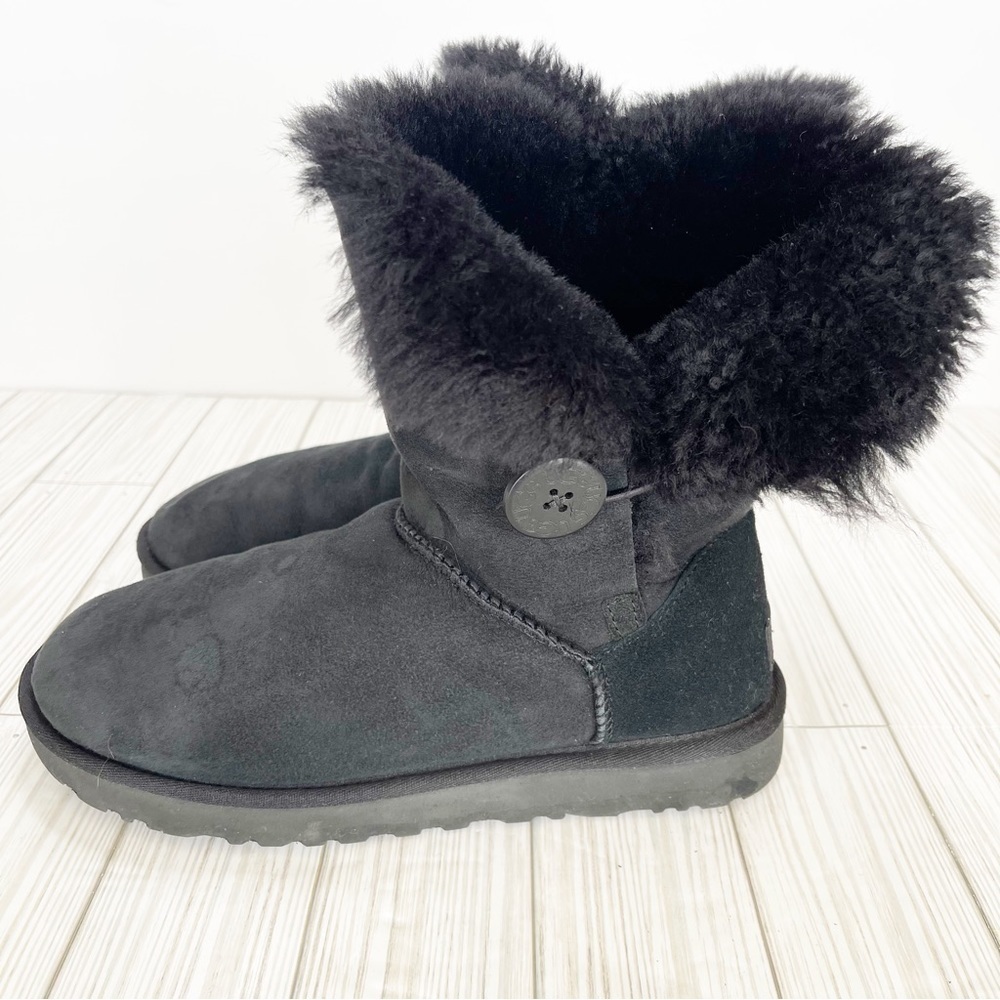 ‼️SOLD‼️UGG Boots - Picture 3 of 11